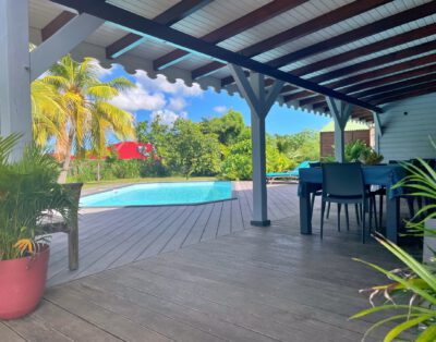 Villa avec Piscine Au Moule en Guadeloupe – Pomme Cannelle